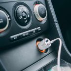   Autós szivargyújtó adapter 2 USB aljzattal - 2,4 A - Fehér