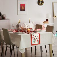   Karácsonyi dekoráció - asztalterítő futó - manós - 183 x 33 cm
